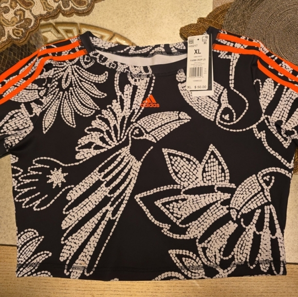 Adidas Farmo top - Picture 1 of 5